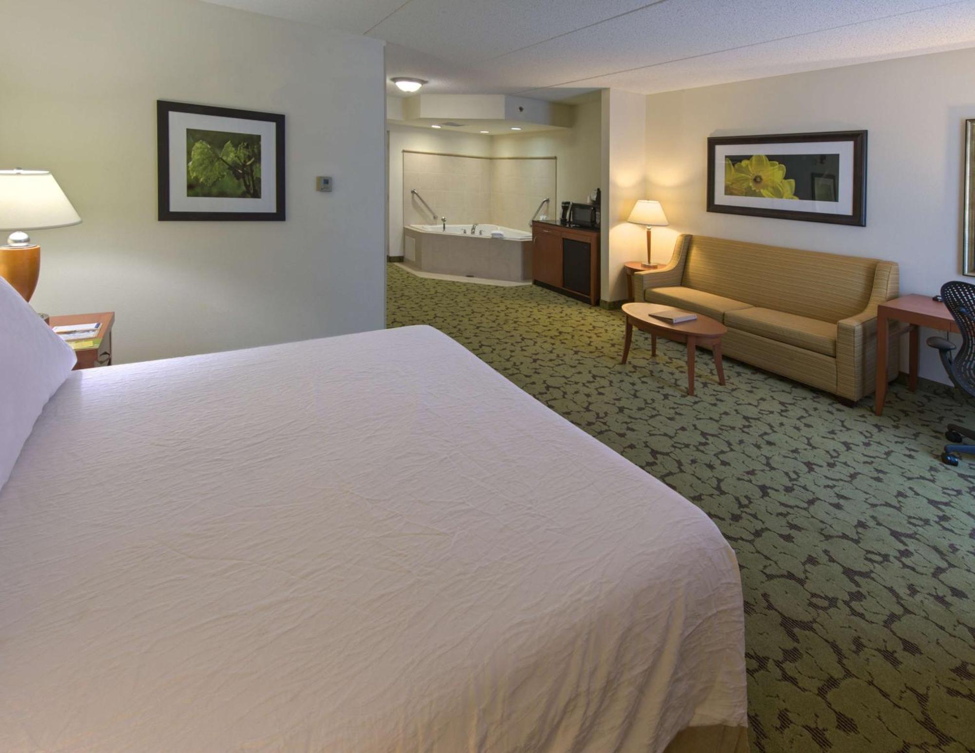 Hilton Garden Inn Tallahassee Central Екстериор снимка
