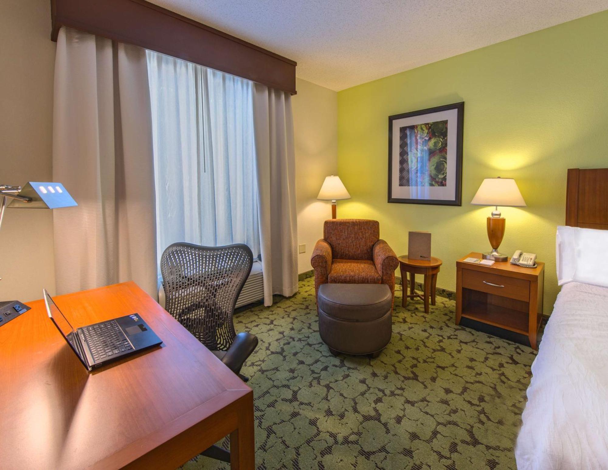 Hilton Garden Inn Tallahassee Central Екстериор снимка