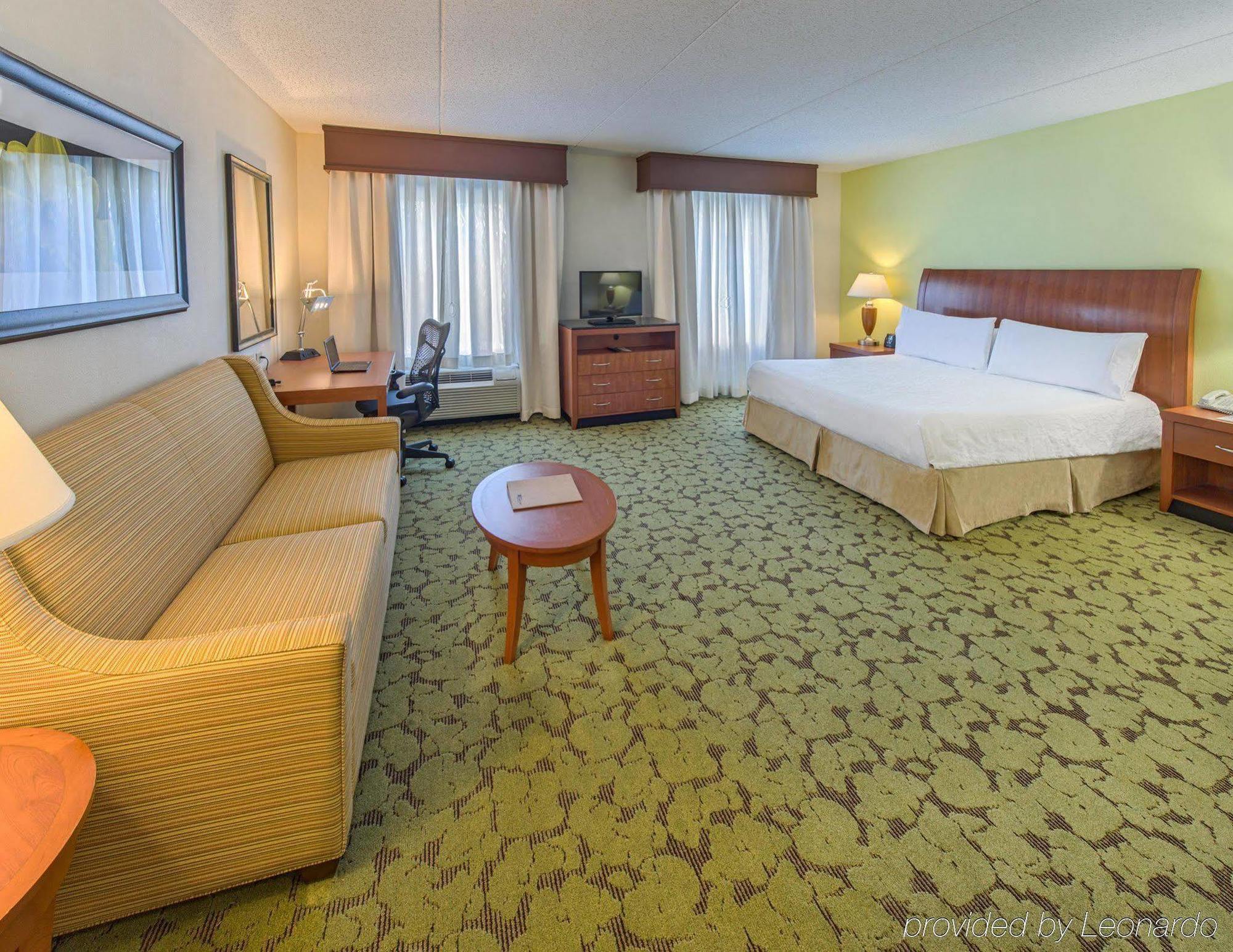 Hilton Garden Inn Tallahassee Central Екстериор снимка